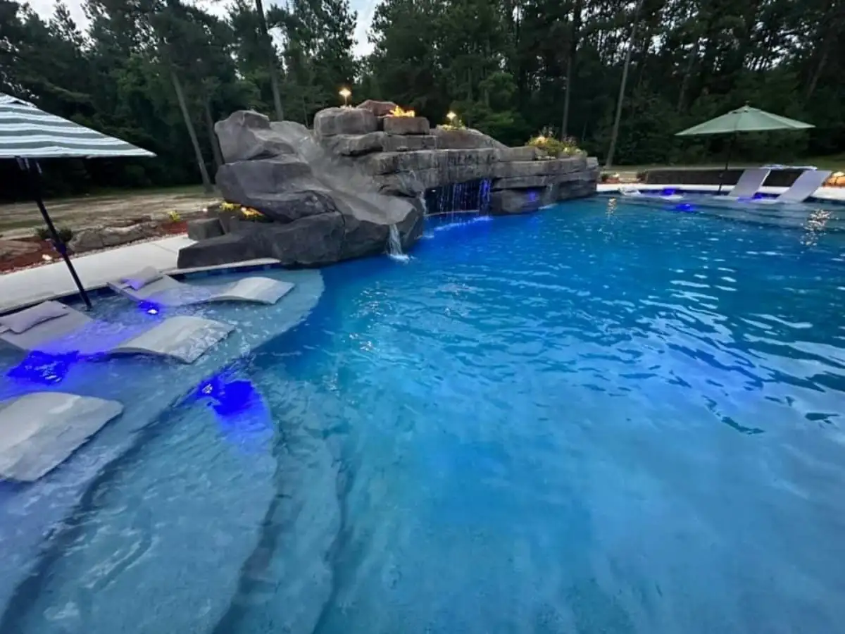 Luxury pool waterfall builder serving Kansas City Missouri